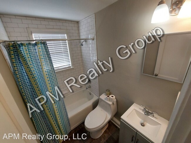 Building Photo - 2 br, 1 bath House - 108 Kilbourne Rd
