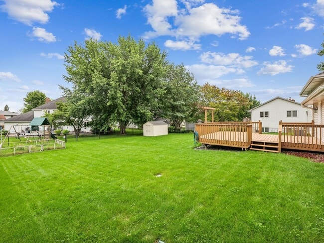 Building Photo - 4 Bedroom Single Family Home in Maple Grove
