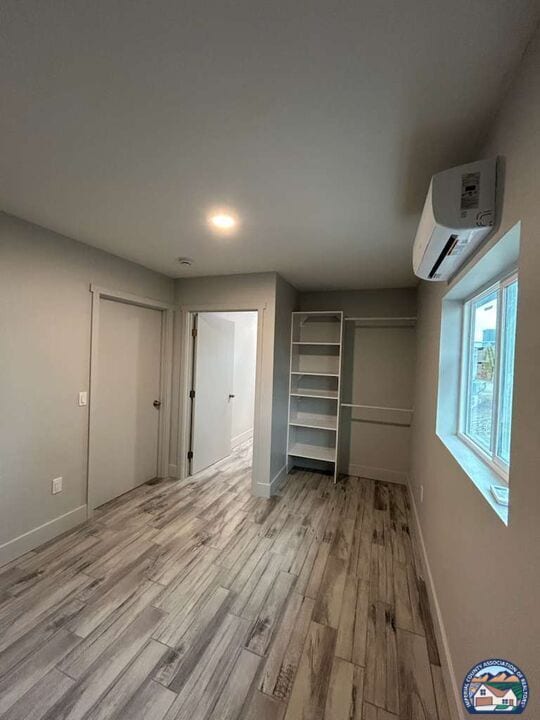 Foto del edificio - 1583 Lenrey Ave