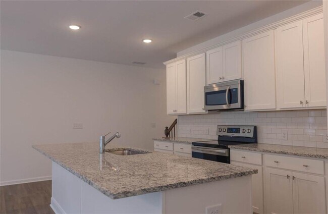 Foto del edificio - 2340 Rosemary Park Ln
