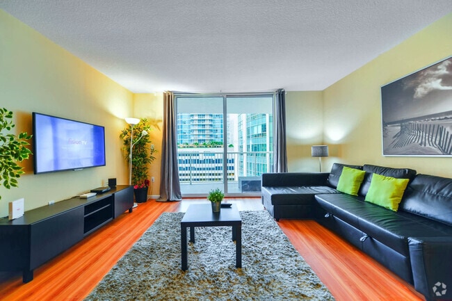 Building Photo - 1200 Brickell Bay Dr