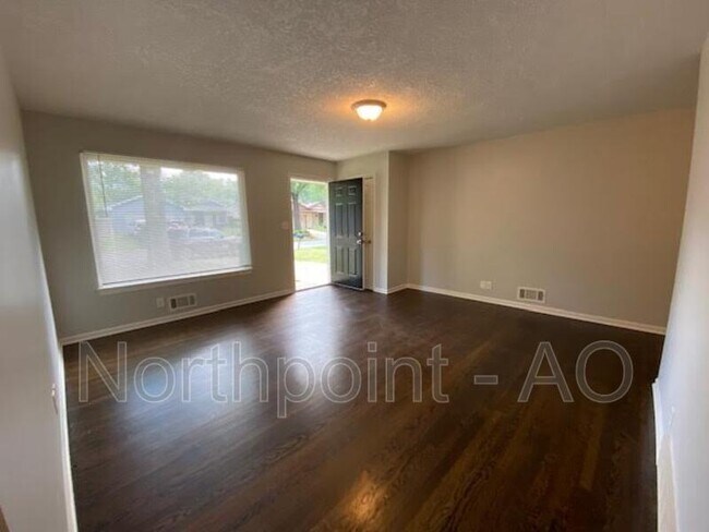 Foto del edificio - 20805 E 13th Terrace Ct S