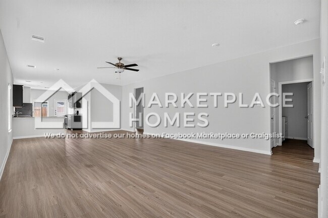 Building Photo - 15623 Plum Brk Dr