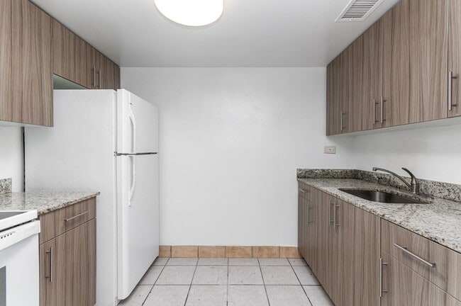 Foto del edificio - 999 W. Prospect Road