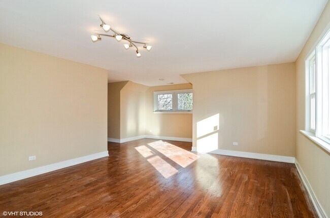 Foto del edificio - 5651 W Goodman St