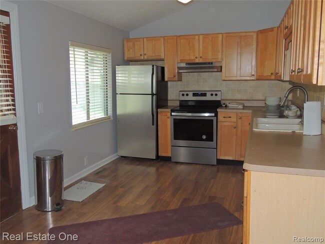 Foto del edificio - 16404 Hilltop Dr