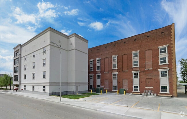 Building Photo - Market Street Apartments