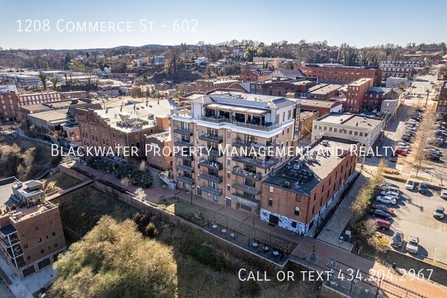 Foto del edificio - 1208 Commerce St