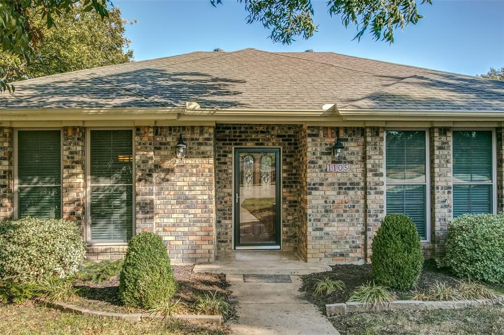 Primary Photo - 1105 Sunset Dr