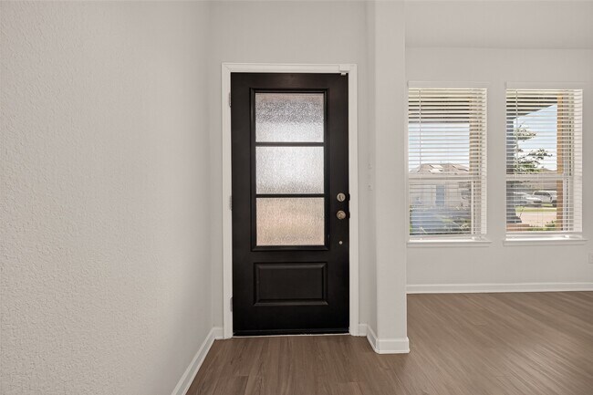 Foto del edificio - 3302 Driftwood Meadow Ln