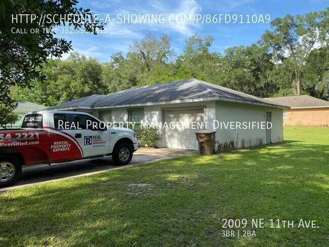 Foto del edificio - Quiet Neighborhood - 3 beds, 2 baths
