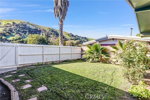 Building Photo - 1891 Wright St