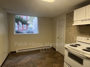 Building Photo - 309 Pine St