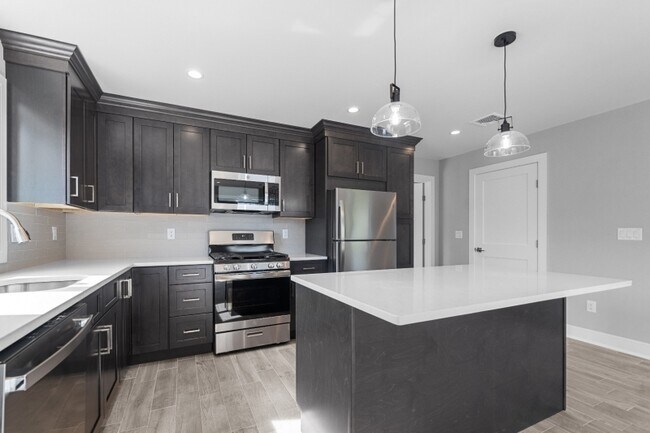 Foto del edificio - 186 W Midland Ave