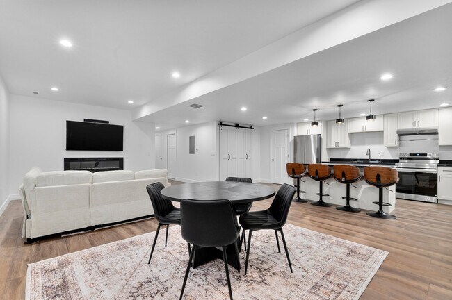 Foto del edificio - 14652 S Quiet Glen Dr