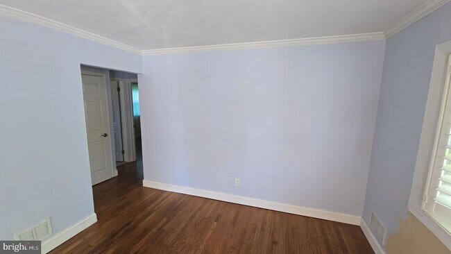 Building Photo - 1113 Grandin Ave