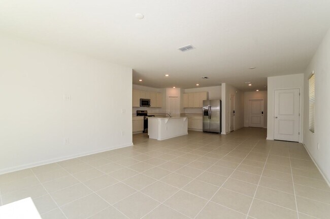Building Photo - 2823 Whitaker Pt