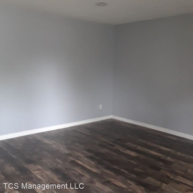 Building Photo - 3 br, 1.5 bath House - 45 Memphis Court