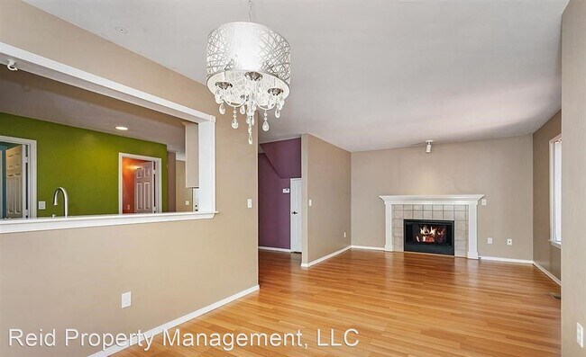 Foto del edificio - 3 br, 2.5 bath House - 1034 NW Poppy Ct