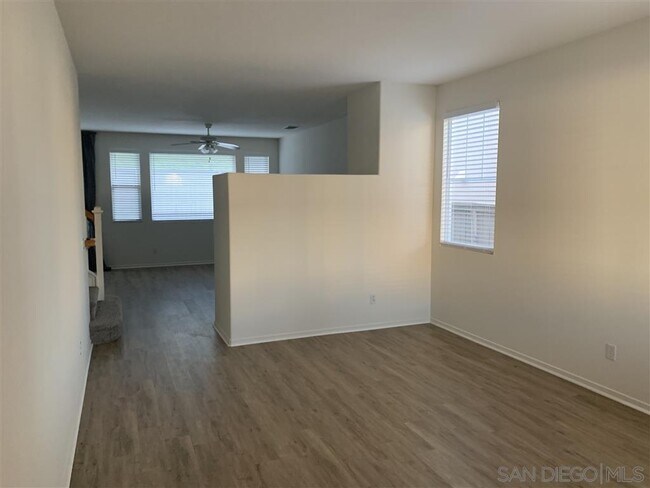 Foto del edificio - 898 Yosemite Dr