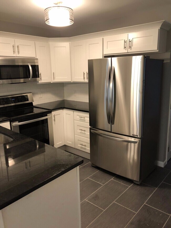 Foto del edificio - 3-Bedroom Home in Emmaus