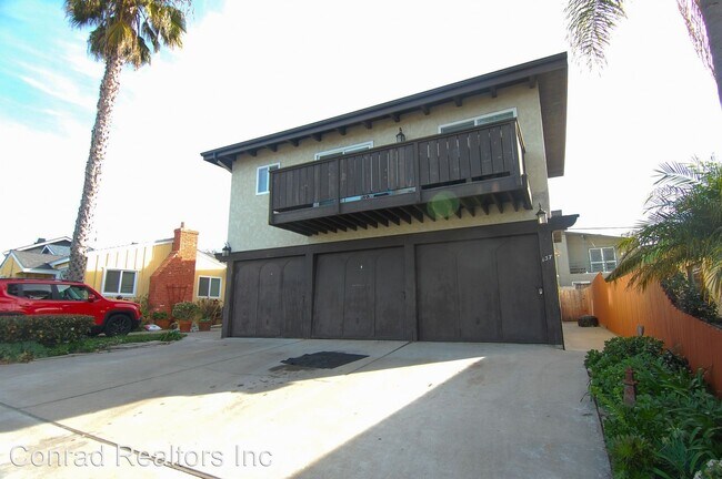 Building Photo - 137 W Mariposa