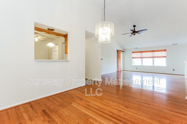 Building Photo - 36-H Pristine Pl