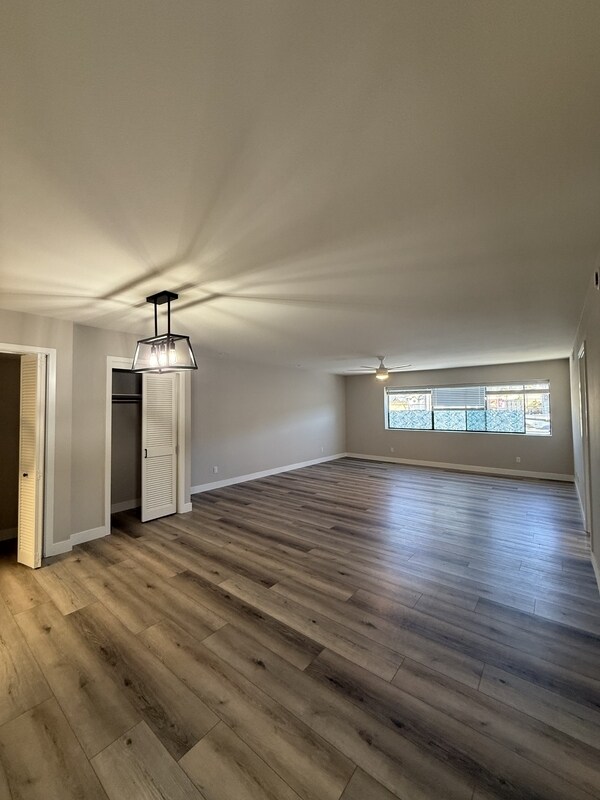 Foto del edificio - 7629 Girard Ave