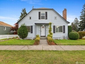 Building Photo - 2431 Pine St