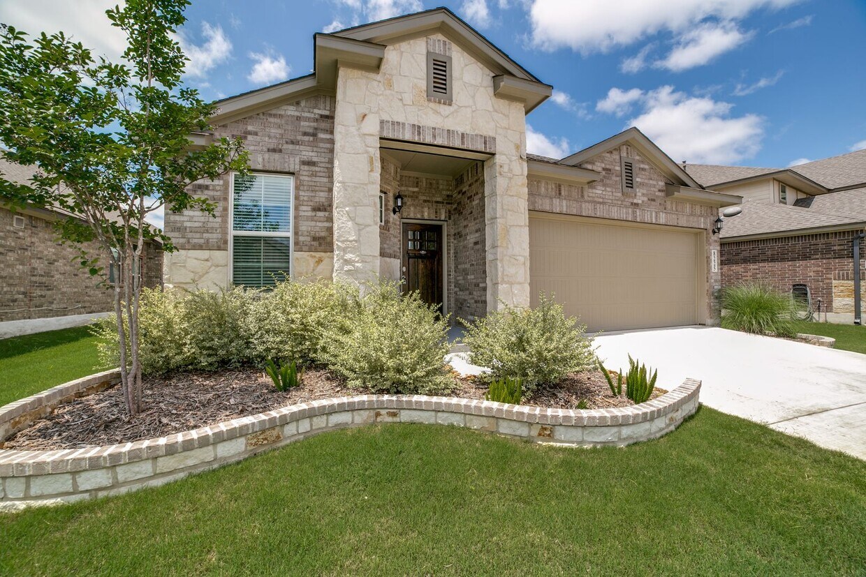 Foto principal - Waterford Park 3 Bed Single Story Home