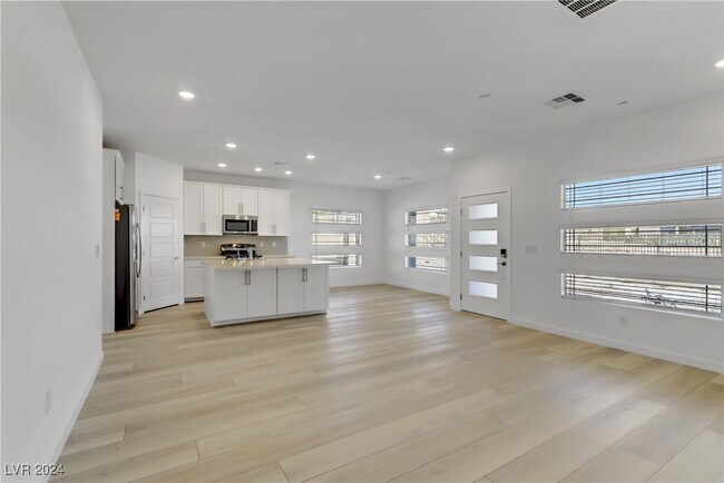 Building Photo - 12588 Heritage Bend Dr