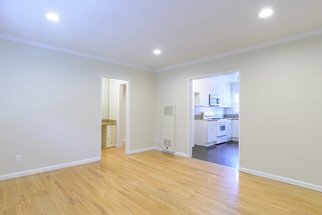 Foto principal - 4866 Tujunga Ave