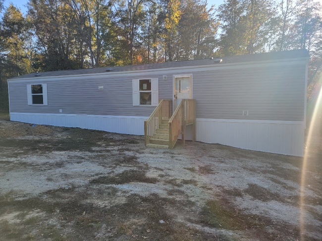 Building Photo - 237 Maple St