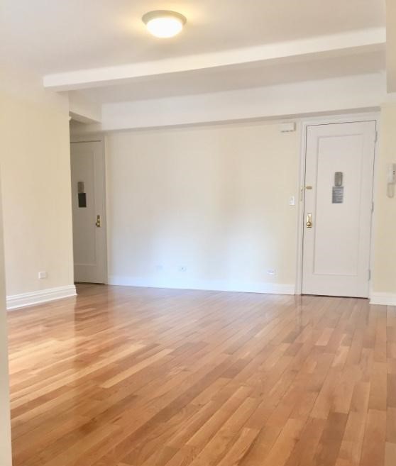 Building Photo - NO FEE Studio in prime east village