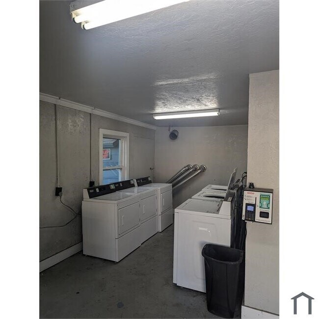 Foto del edificio - 13039 Market St