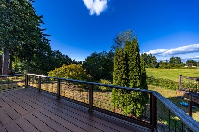 Building Photo - 4 Bedroom house in Hazel Dell - AC, large ...