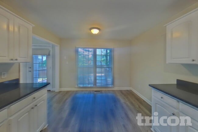 Building Photo - 618 Tillman Ct