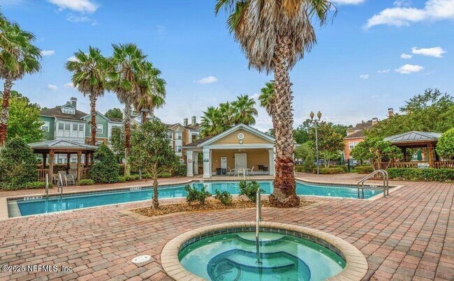 Foto del edificio - 8550 Touchton Rd