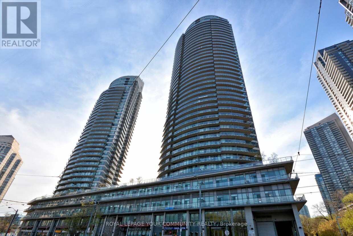 Primary Photo - 2230-2230 Lake Shore Blvd W