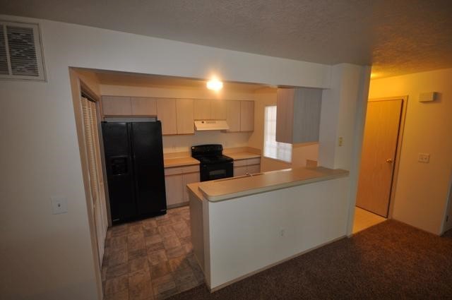 Building Photo - 584 S Dalton Ln