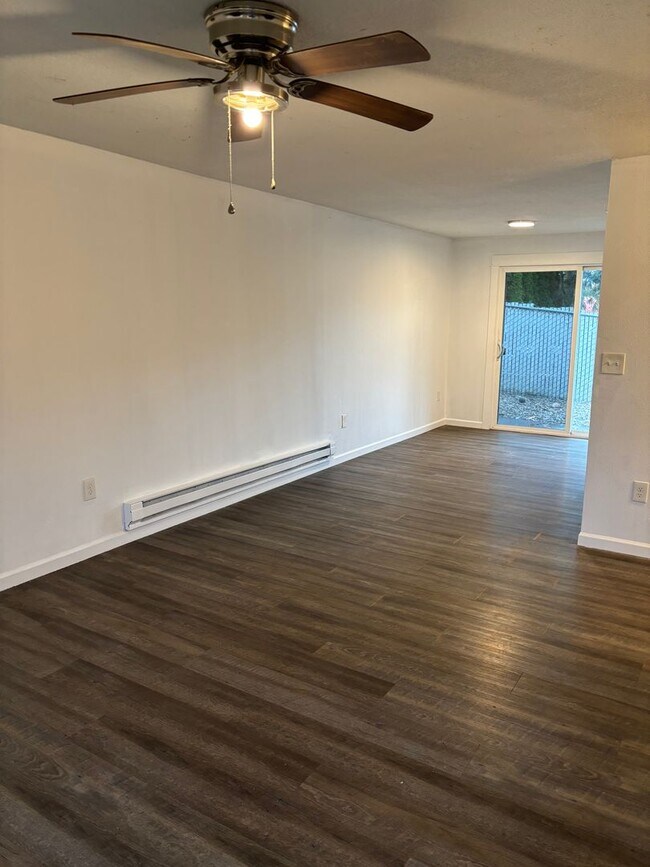 Foto del edificio - 22920 NE Halsey St