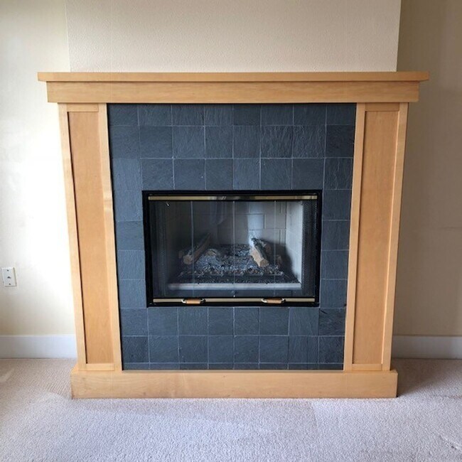 Foto del edificio - Riverfront Sandpiper Village Condo 2 Bedroom, 2 Baths!!