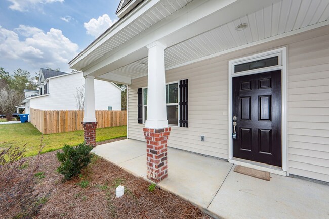 Building Photo - 4 Bedroom 2.5 Bath Home in Pine Hill - Sum...