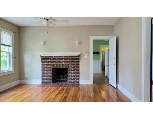 Primary Photo - 9 Underwood St