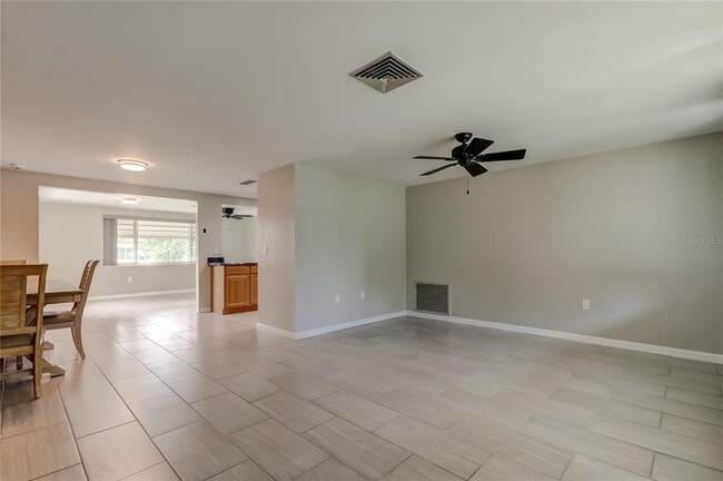 Building Photo - 7244 Amber Dr