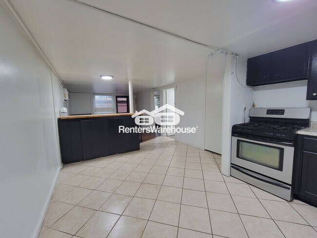 Foto del edificio - 1056 Regent St SW