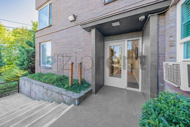 Foto del edificio - 1205 SW Cardinell Dr