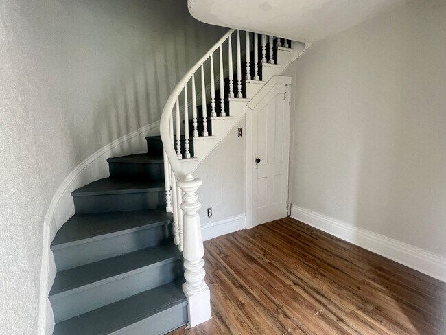 Foto del edificio - 5394 W Ridge Rd