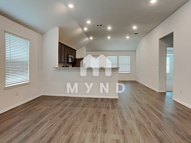 Foto del edificio - 756 Scenic Lake Dr