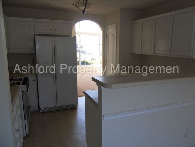 Building Photo - 11856 Fairway Overlook